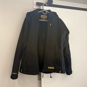 Men’s Medium DeWalt heated jacket